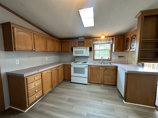 Building Photo - Spacious home in Campbell County. Country living!