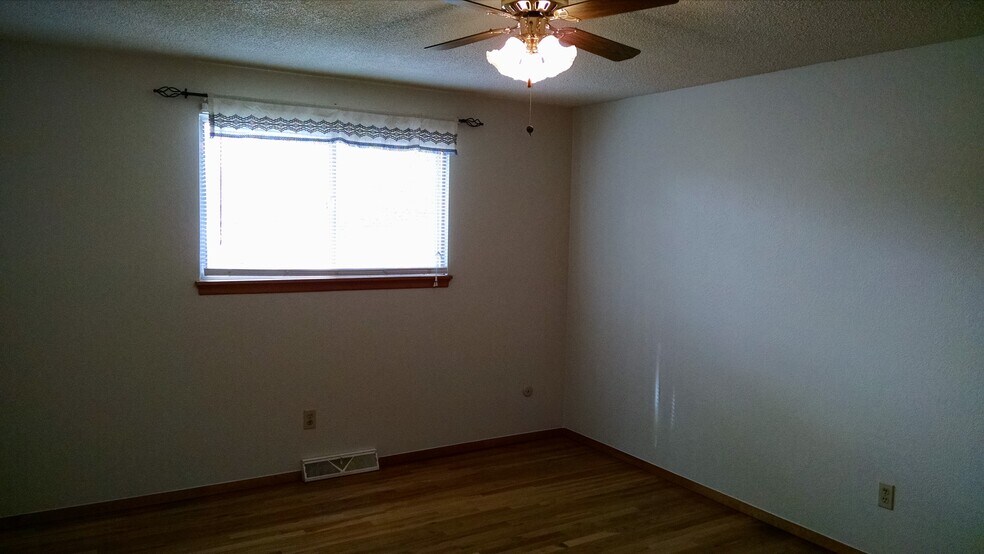 Master bedroom - 1838 Gay Street