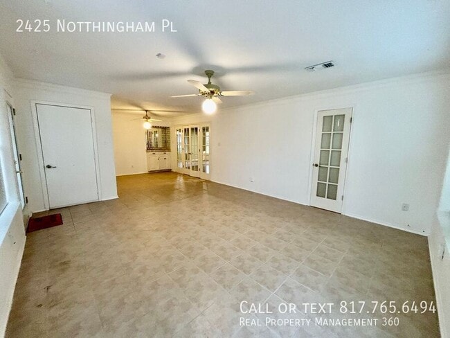 Building Photo - 2425 Nottingham Pl