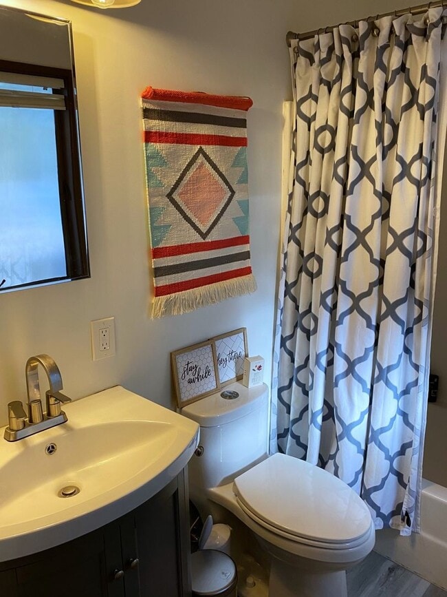 Building Photo - Furnished Cabin in Black Butte Ranch