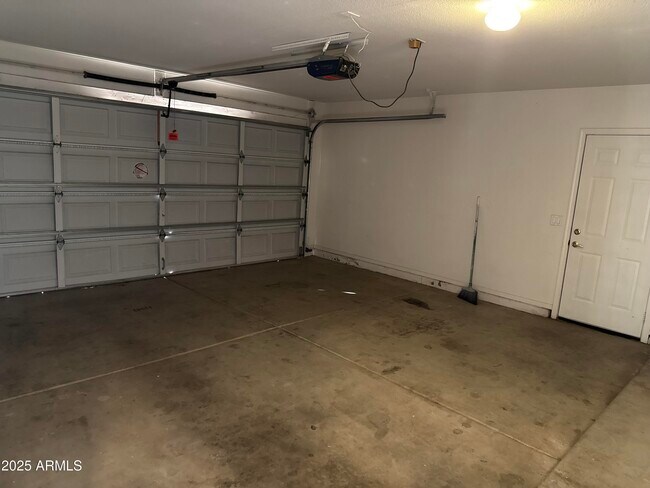 Building Photo - 61 N Del Pueblo Pl