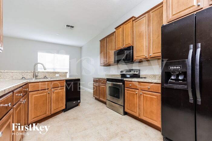 Building Photo - 663 Breezeway Ct