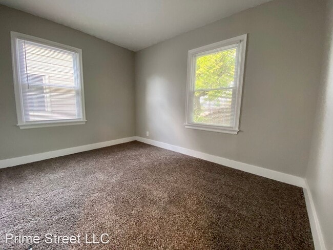 Building Photo - 3 br, 1 bath House - 2168 W Bataan Dr