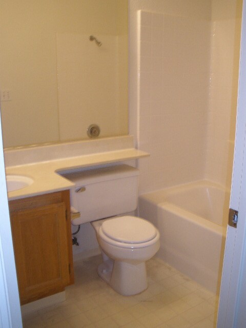 Building Photo - 938 Tipperary Dr