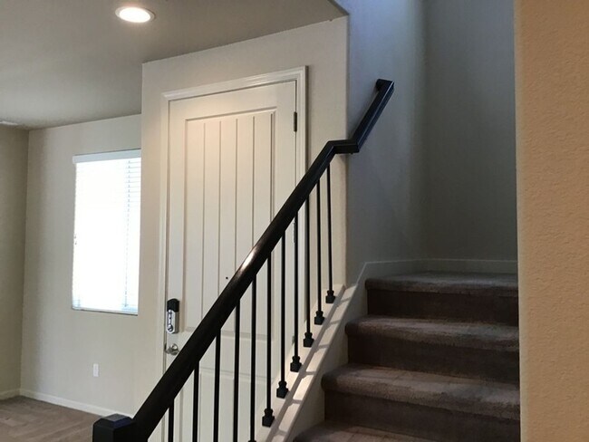 Building Photo - East Sparks 4 Bedroom 2 Story Home
