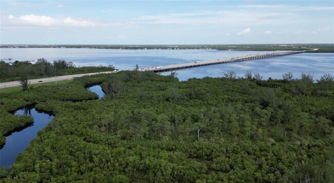 Building Photo - 3103 Riverside Dr