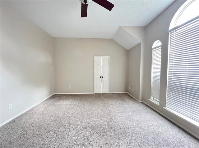 Building Photo - 15 Heritage Way