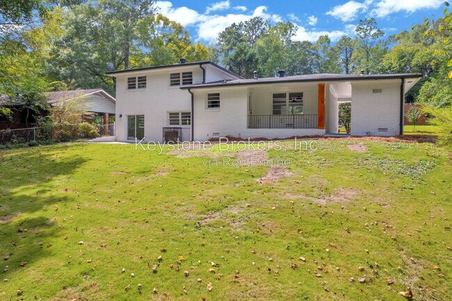 Building Photo - 2678 Rainbow Forest Dr