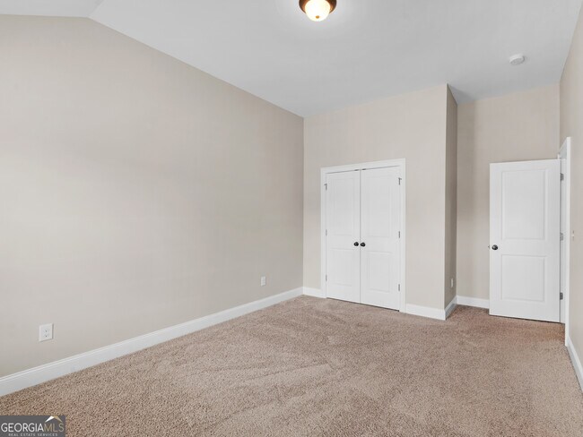 Building Photo - 185 Regency Pl