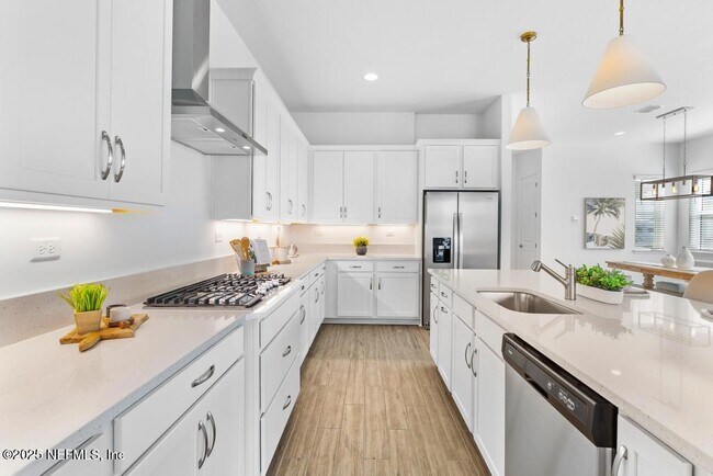Building Photo - 469 Marquesa Cir
