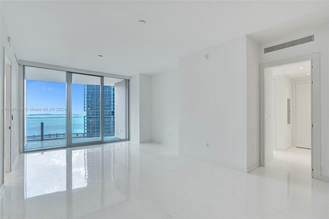 Building Photo - 300 Biscayne Blvd Way