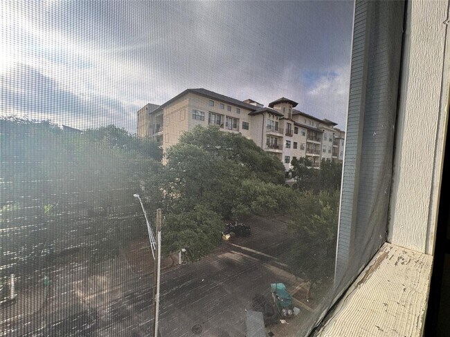 Building Photo - 2510 San Gabriel St
