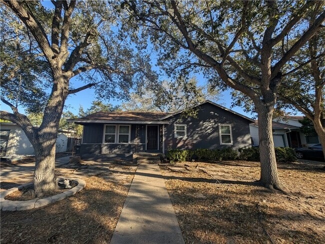 Building Photo - 4110 Lowman St