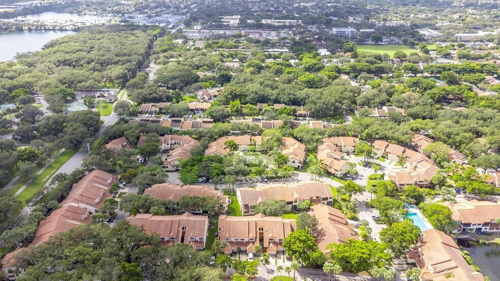 Building Photo - 3351 Emerald Oaks Dr