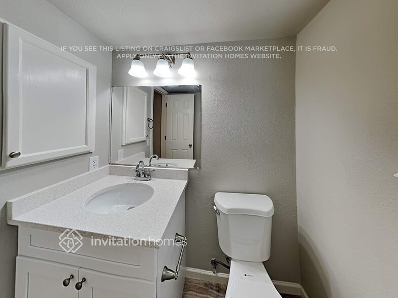 Building Photo - 1452 Canoe Creek Dr N