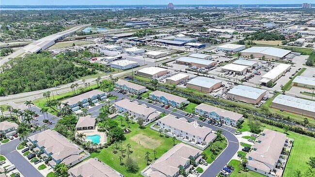 Building Photo - 3642 Pine Oak Cir