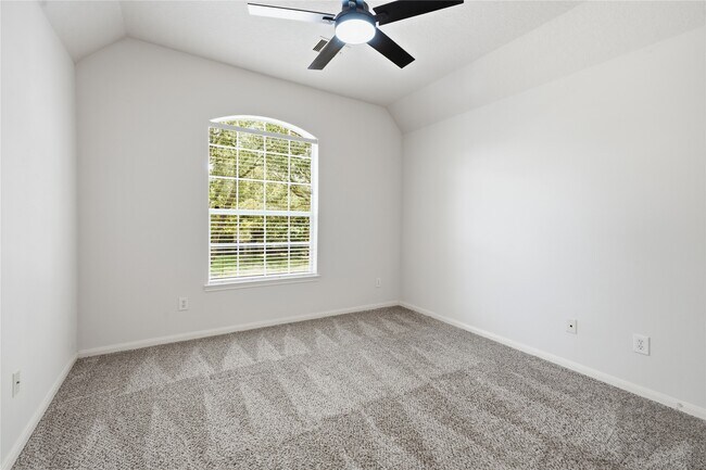Building Photo - 6165 Darlington Ct