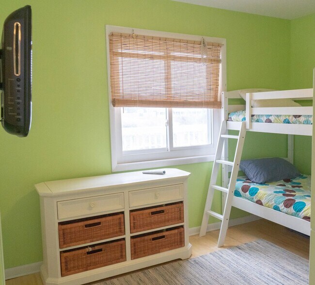 Building Photo - ELEGANT OCEANFRONT OFF-SEASON RENTAL FOR YOUR PERFECT WINTER GETAWAY