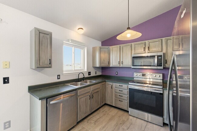 Building Photo - Acreage and Homestead - 3 Bed, 2 Bath Home available in charming quiet neighborhood in Elizabeth ...