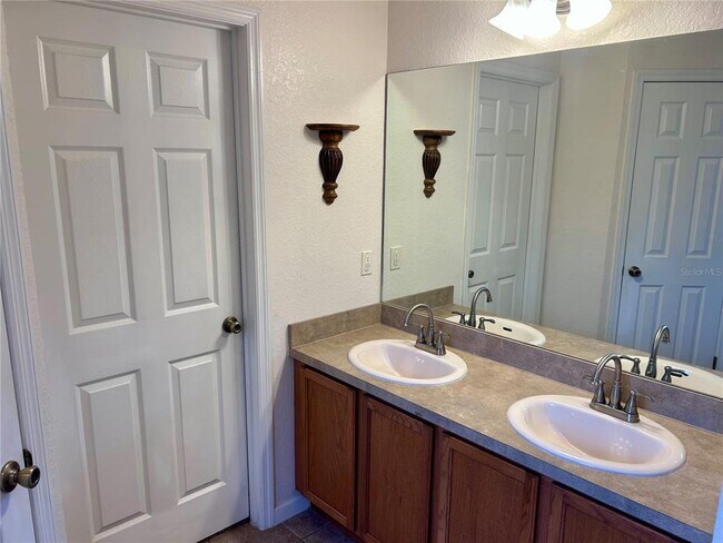 Building Photo - 2652 Marg Ln