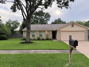 Building Photo - 802 Sundance Valley Dr
