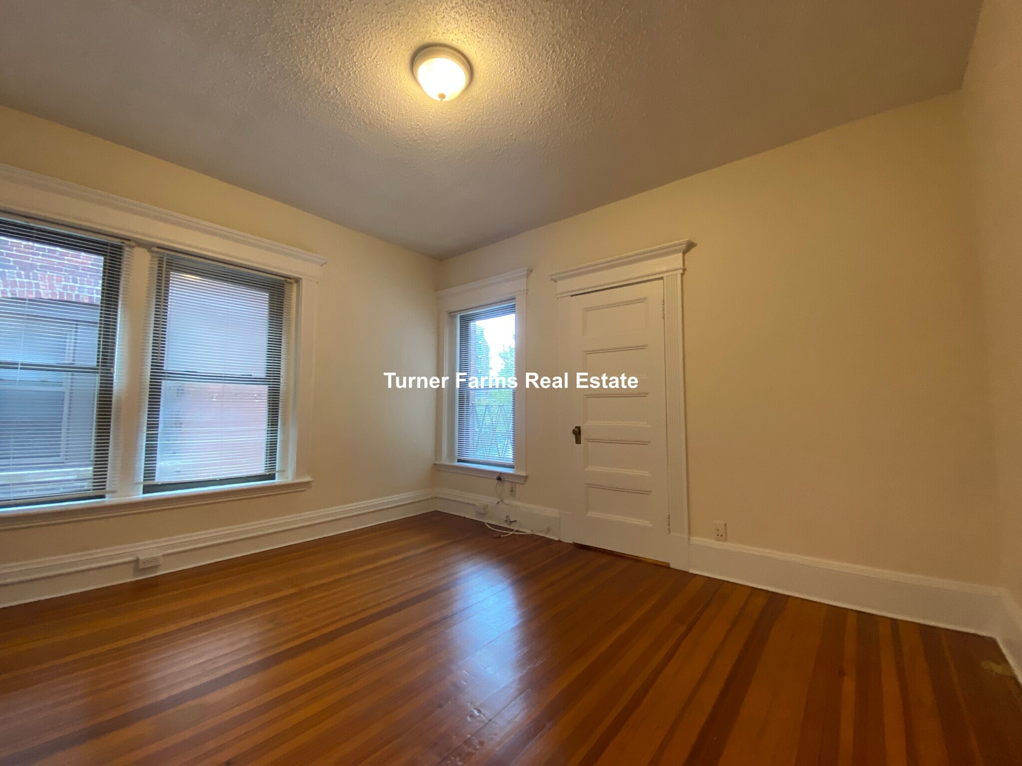 Building Photo - 1382A Beacon St