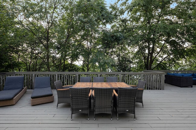 Building Photo - 321 Museum Village Rd