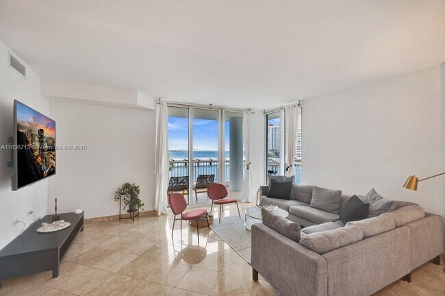 Building Photo - 801 Brickell Key Blvd