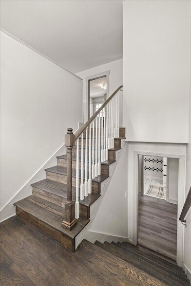 Building Photo - 9121 Potomac Dr