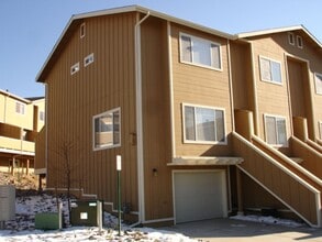 Building Photo - Three Bedroom, Two and a Half Bath Townhom...