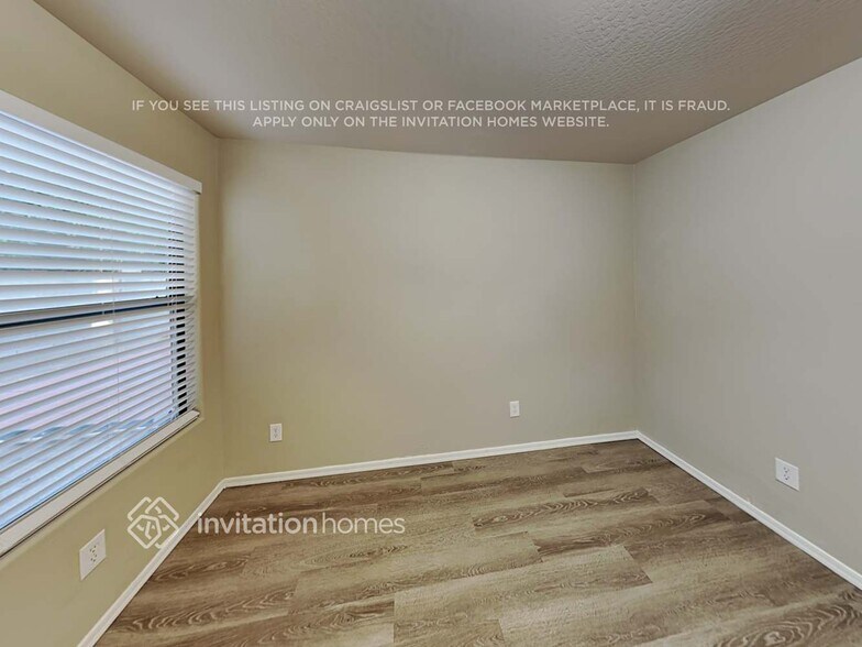 Building Photo - 2653 S Powell Rd