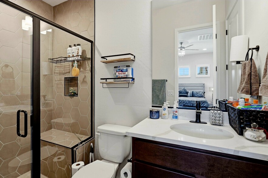Private bath - 22536 E San Tan Blvd