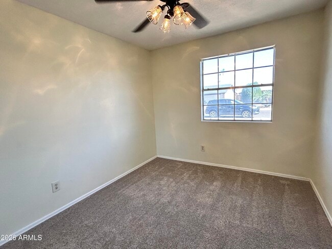 Building Photo - 9002 W Malapai Dr