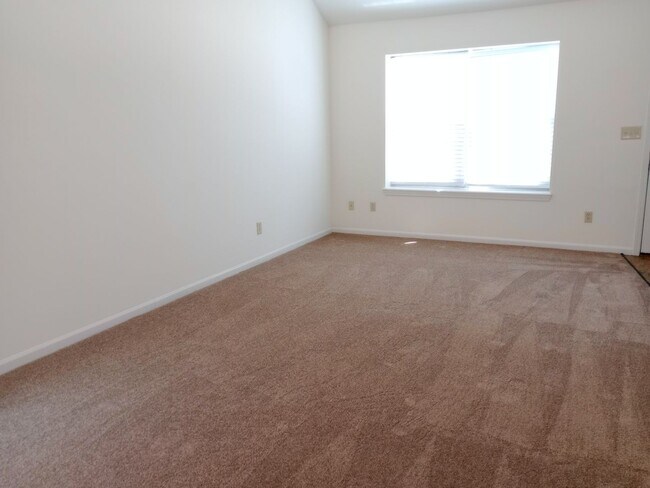 Building Photo - 3500-3502-3502 Delmar Ct