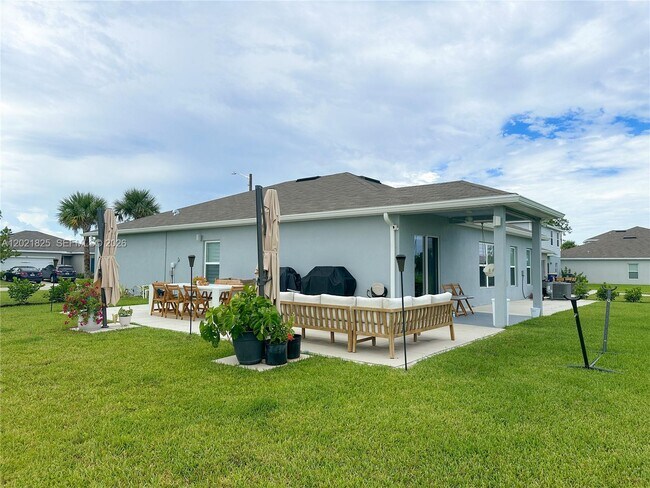 Building Photo - 603 Lychee Ln