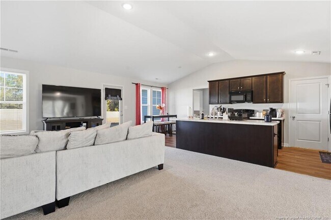 Building Photo - 50 Terrier Ct