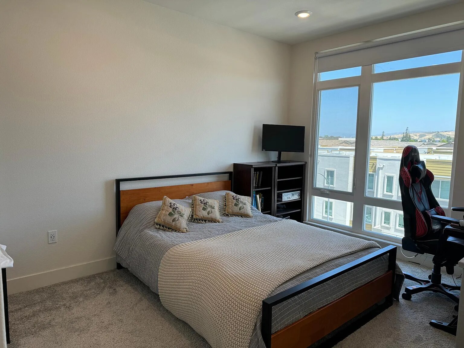 Building Photo - 5925 Charlotte Dr