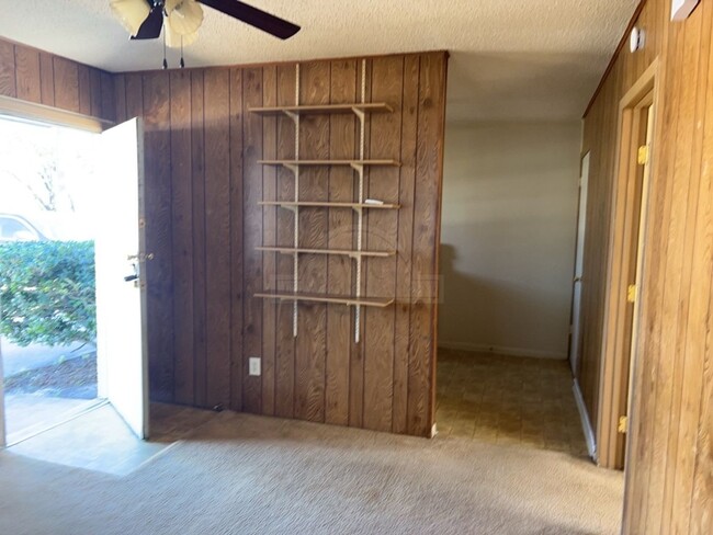 Building Photo - 110 Ave F Ave