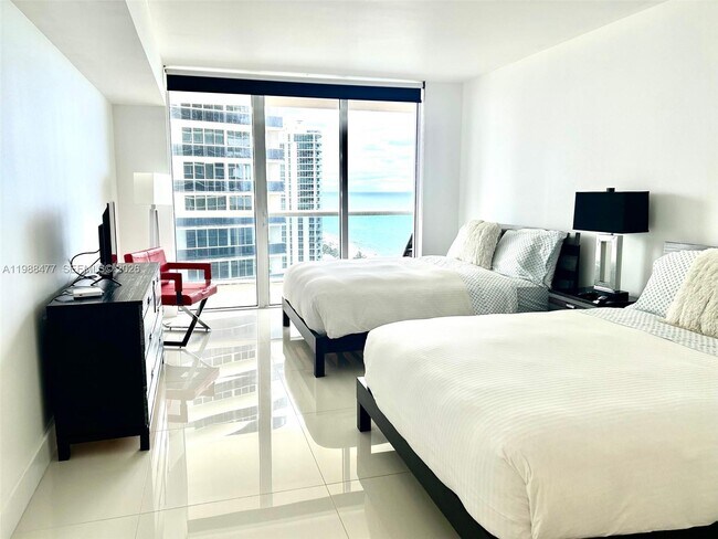 Building Photo - 1830 S Ocean Dr