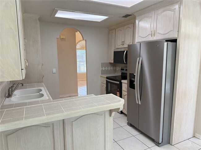 Building Photo - 3707 San Gerardo St