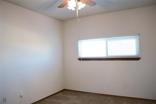 Building Photo - 1911 Klattenhoff Dr