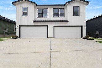 Building Photo - New Luxury homes! Call Now!! 830-327-8773