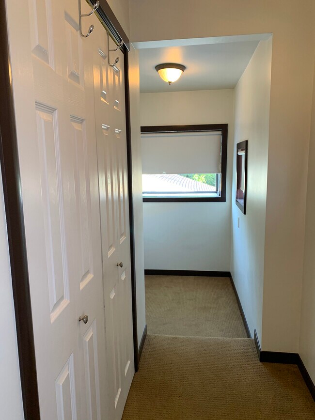 Building Photo - 546 30th St