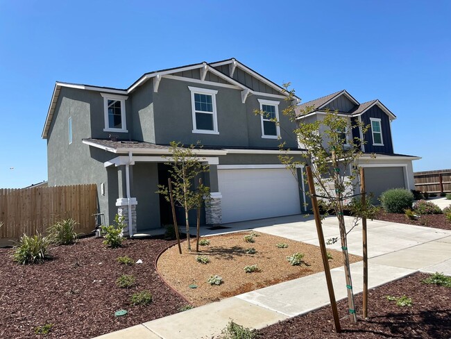 Building Photo - Beautiful New Home – Ready for Immediate M...
