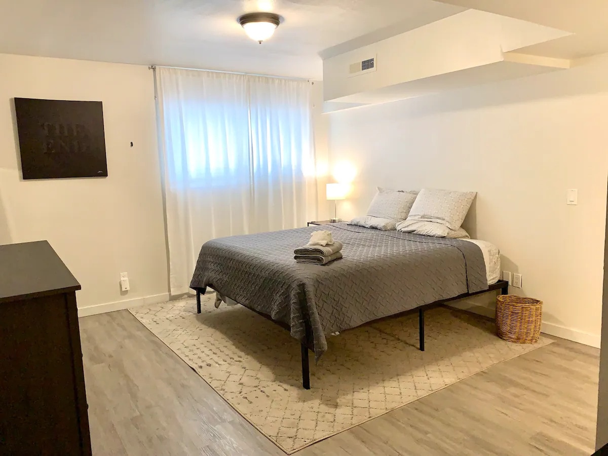 Bed room - 3440 S Walkup Dr