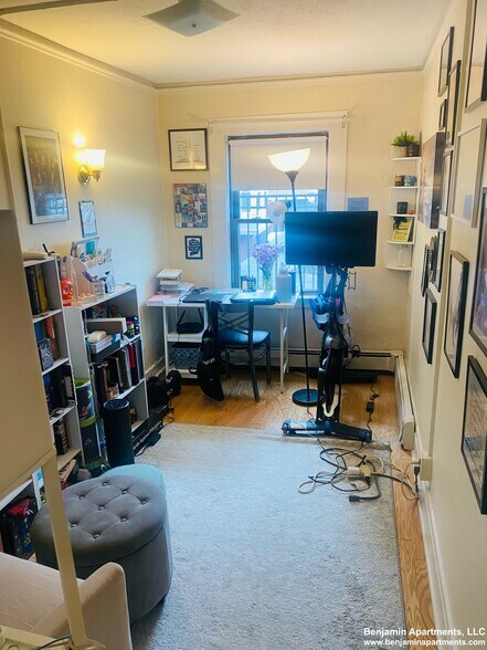 Building Photo - 94 W Cedar St