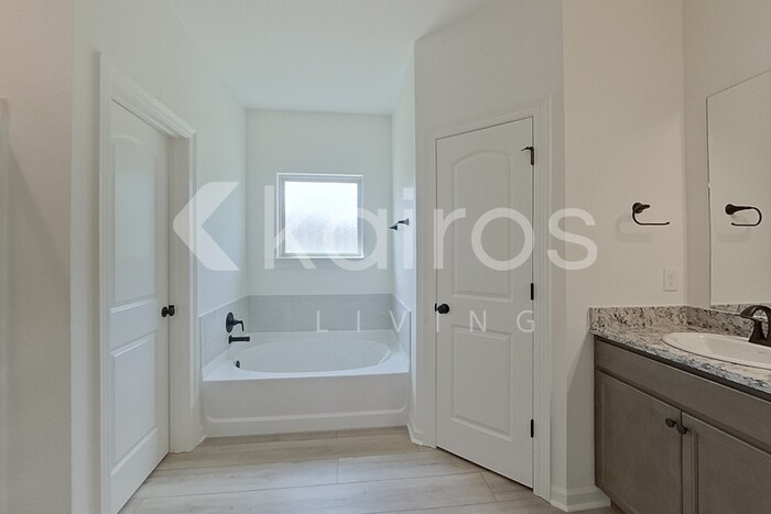 Building Photo - 117 Rainfall Ln