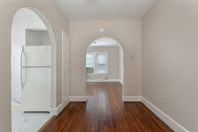 Building Photo - 5900 Oram St
