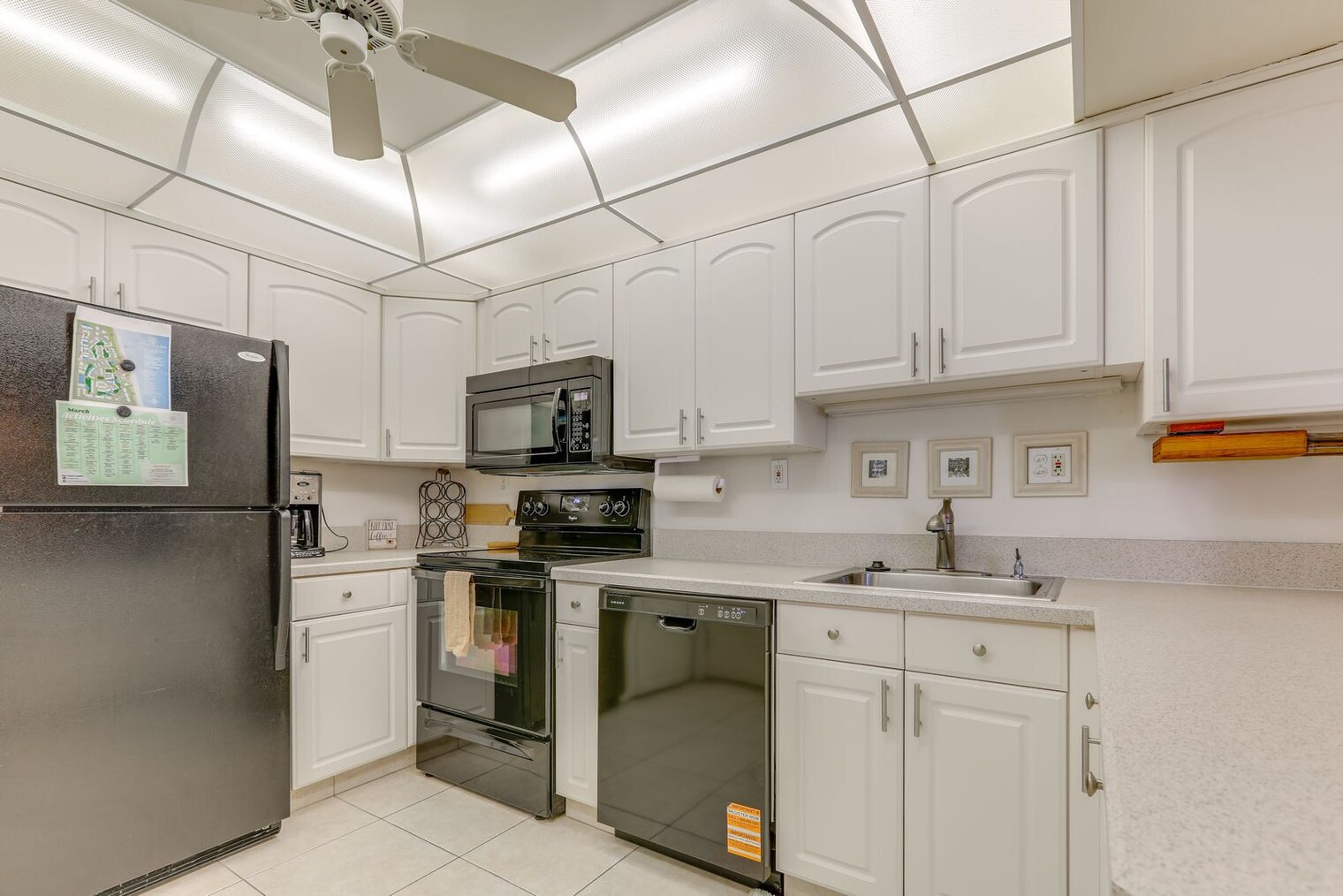 Building Photo - 2400 S Ocean Dr