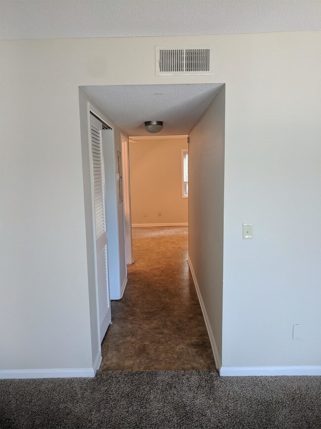 Building Photo - 3807 Pembrook Ct